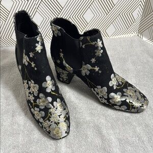 Anne Klein Gorgia Floral Embroidered Ankle Boots - Black and White Chelsea 7.5